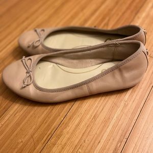 Nude ballerina flats